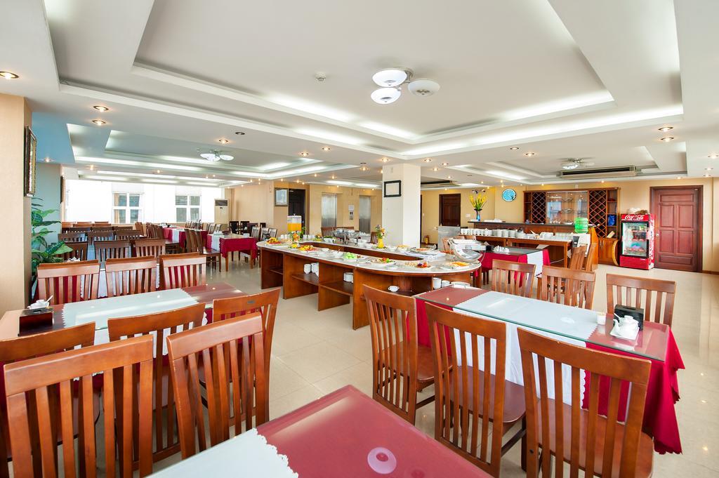 Truong Son Tung 1 - Beautiful Beach Hotel Da Nang Buitenkant foto